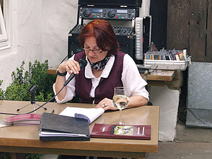 Die Autorin bei der Lesung am Leiberg II